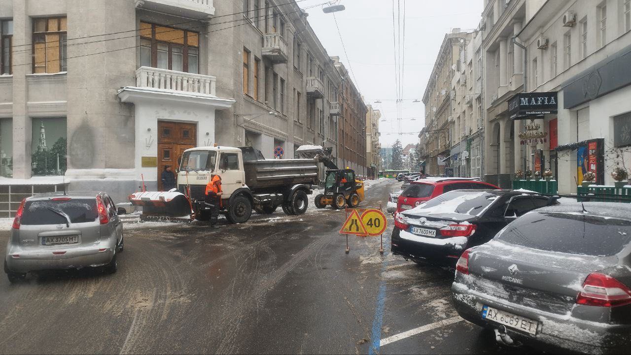 Новини Харковаґ: КП "Шляхрембуд" вивезло 1,4 тис. куб. м снігу